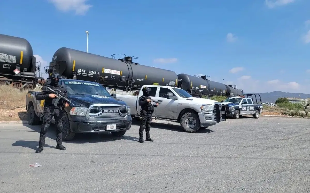 Golpe maestro al “huachicol fiscal”: Dictan prisión preventiva a Ernesto Ruffo Appel y desmantelan red de contrabando multimillonaria Golpe maestro al “huachicol fiscal”: Dictan prisión preventiva a Ernesto Ruffo Appel y desmantelan red de contrabando multimillonaria