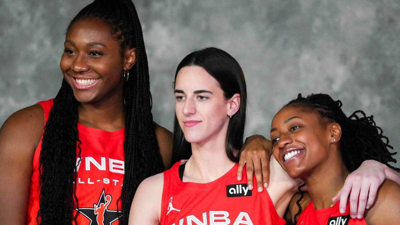 El éxito histórico de la WNBA choca con el debate urgente: Las estrellas alzan la voz por la seguridad y la inclusión El éxito histórico de la WNBA choca con el debate urgente: Las estrellas alzan la voz por la seguridad y la inclusión