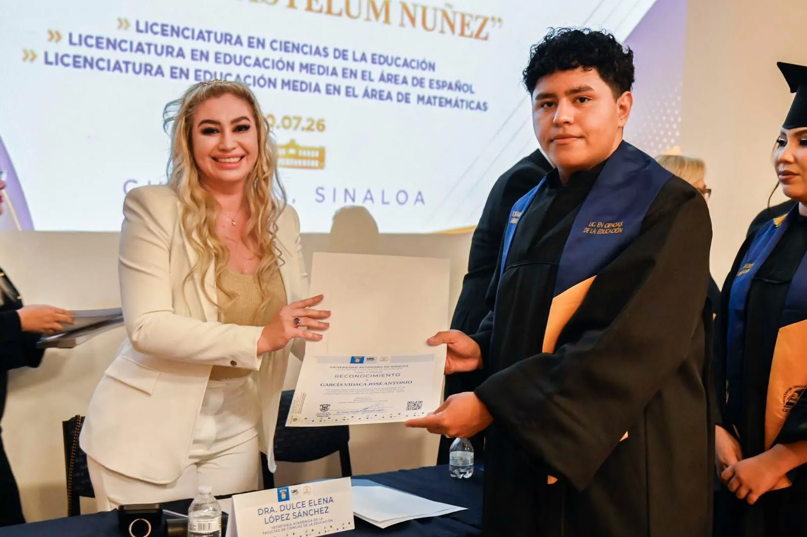 Egresa una nueva generación de profesionales de la Educación en la UAS; 70 nuevos docentes formados con valores y sentido humanista Egresa una nueva generación de profesionales de la Educación en la UAS; 70 nuevos docentes formados con valores y sentido humanista