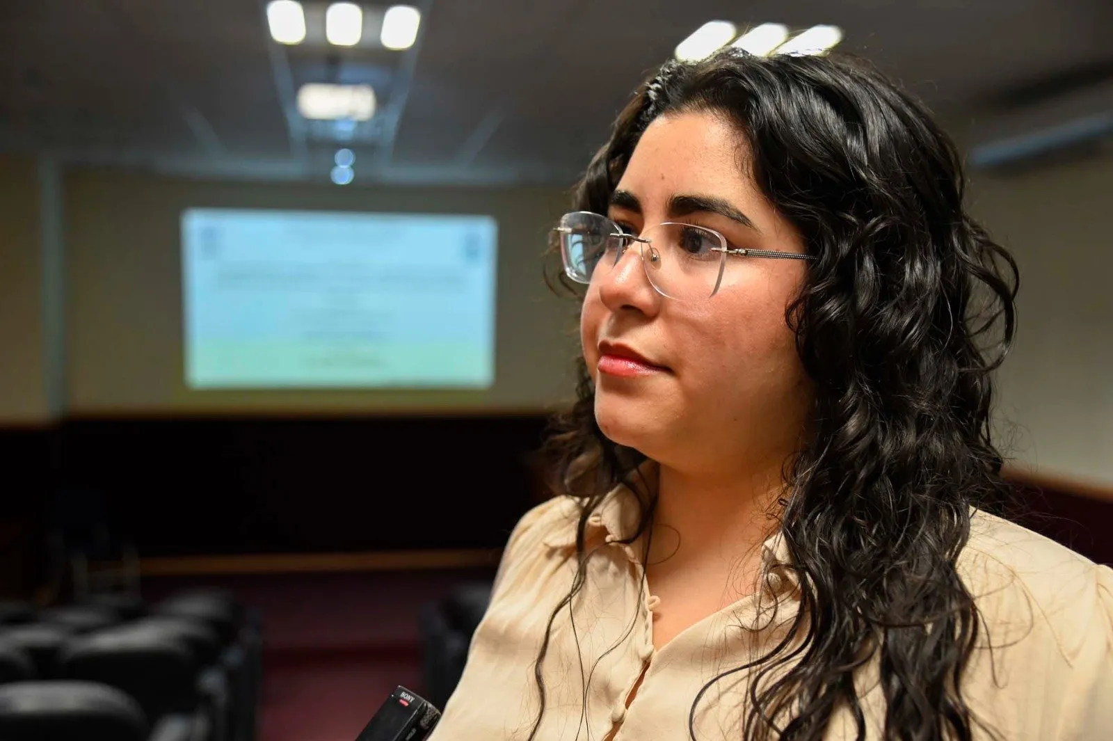 ¡Descifrando los secretos del ARN! Estudiante de Ciencias Biomédicas de la UAS investiga las alteraciones genéticas del cáncer de tiroides en México ¡Descifrando los secretos del ARN! Estudiante de Ciencias Biomédicas de la UAS investiga las alteraciones genéticas del cáncer de tiroides en México