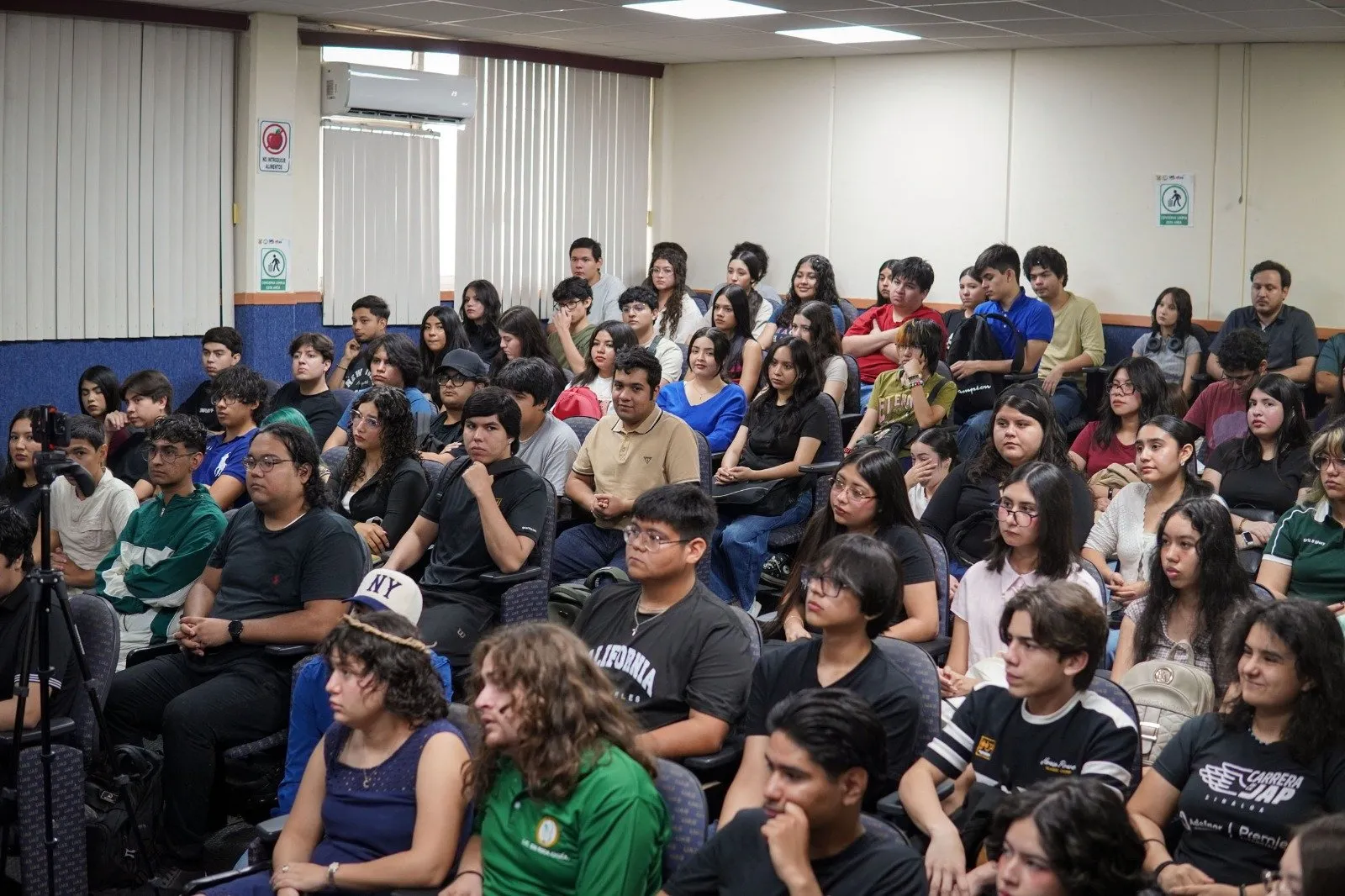 Da la bienvenida la UAS a la primera generación de las licenciaturas en Biología y Biomedicina de la Facultad de Ciencias Naturales y Exactas (FACINE) Da la bienvenida la UAS a la primera generación de las licenciaturas en Biología y Biomedicina de la Facultad de Ciencias Naturales y Exactas (FACINE)