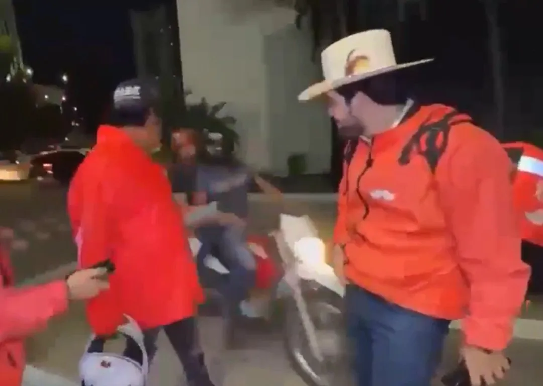 Horror en vivo: asesinan a balazos al influencer César Gastélum durante transmisión en Culiacán Horror en vivo: asesinan a balazos al influencer César Gastélum durante transmisión en Culiacán