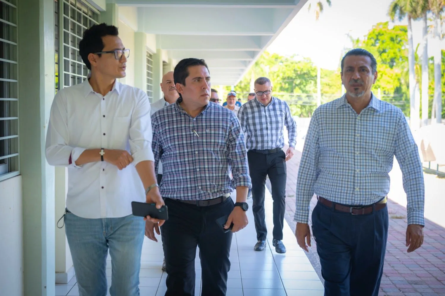 La UAS fortalece mantenimiento y equipamiento previo al ciclo escolar 2026-2027; realizan recorrido de la supervisión y atención en Ciudad Universitaria La UAS fortalece mantenimiento y equipamiento previo al ciclo escolar 2026-2027; realizan recorrido de la supervisión y atención en Ciudad Universitaria