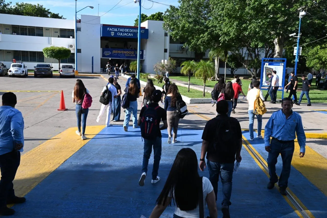 Con aulas equipadas, docentes capacitados y excelencia académica, la UAS arranca este lunes el Ciclo Escolar 2026-2027 con más de 50 mil estudiantes de nuevo ingreso Con aulas equipadas, docentes capacitados y excelencia académica, la UAS arranca este lunes el Ciclo Escolar 2026-2027 con más de 50 mil estudiantes de nuevo ingreso