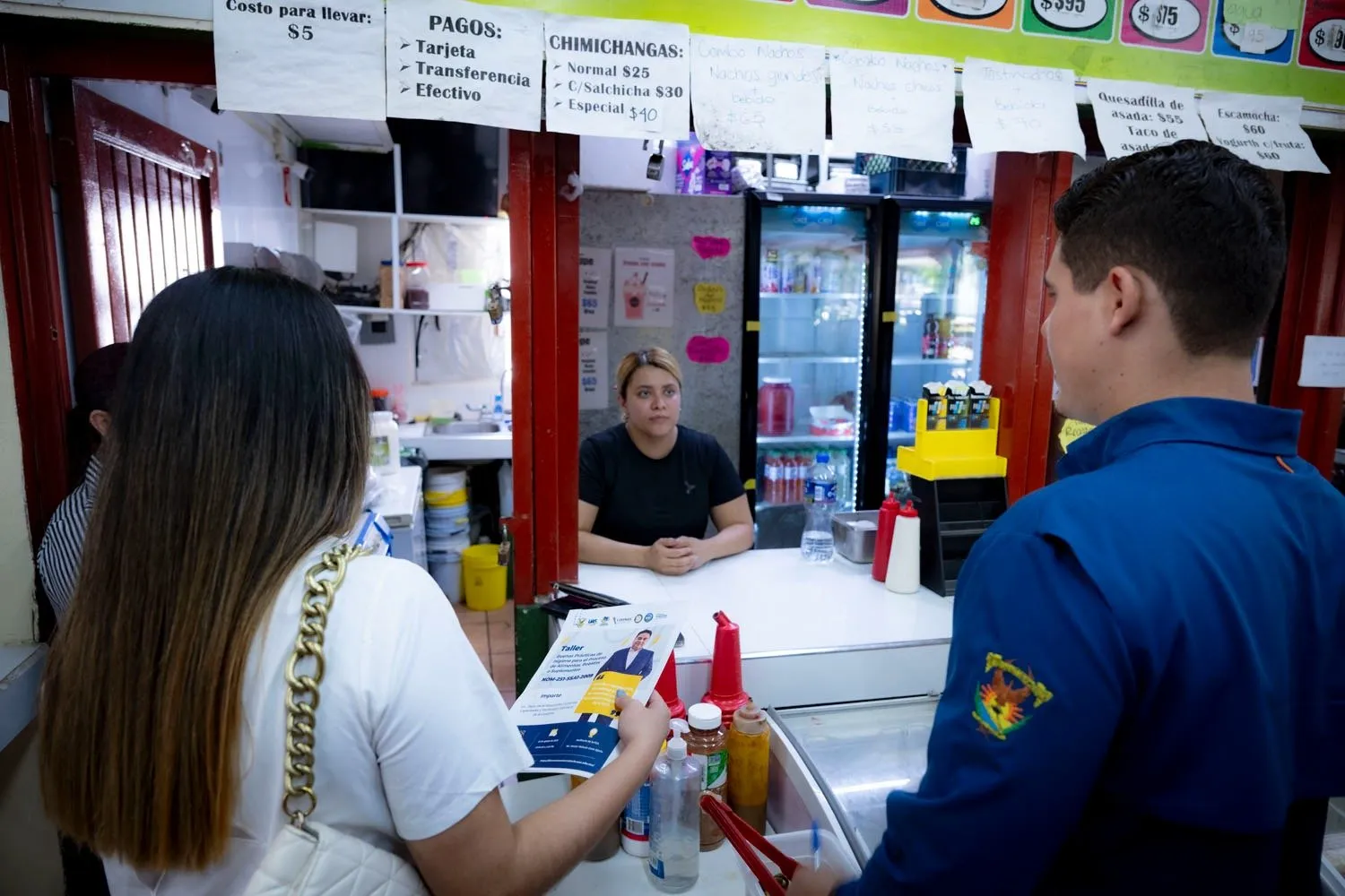 Bienestar Universitario impartirá taller sobre manejo higiénico de alimentos a personal de tienditas escolares, como parte del programa Vive saludable, vive feliz Bienestar Universitario impartirá taller sobre manejo higiénico de alimentos a personal de tienditas escolares, como parte del programa Vive saludable, vive feliz