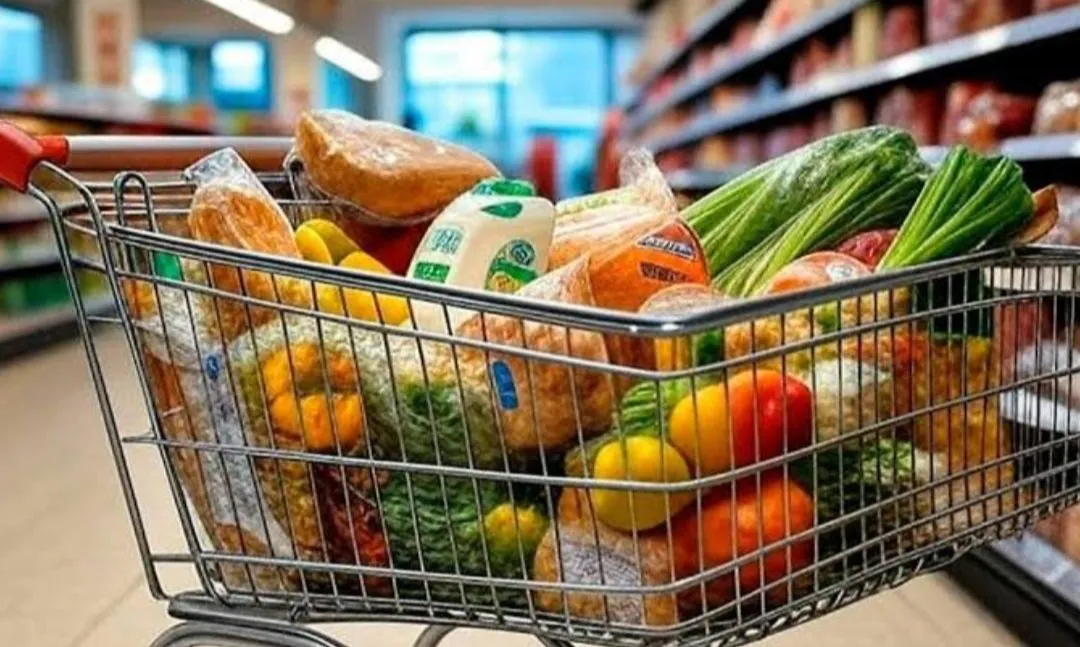 ¡Comer ya es un lujo! La canasta sube al doble que la inflación y el sueldo no alcanza ni para lo básico ¡Comer ya es un lujo! La canasta sube al doble que la inflación y el sueldo no alcanza ni para lo básico