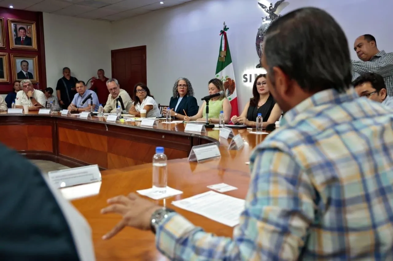 Trazan ruta para rescate de la pesca de altamar, en reunión encabezada por la Gobernadora Graciela Domínguez y Columba López, secretaria de Agricultura Trazan ruta para rescate de la pesca de altamar, en reunión encabezada por la Gobernadora Graciela Domínguez y Columba López, secretaria de Agricultura