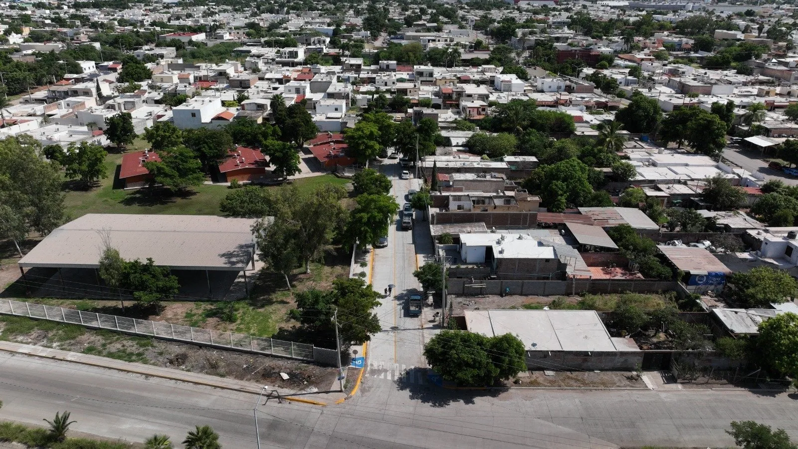 Gobierno del Estado pavimentará calles de acceso a 23 escuelas: Montero Zamudio Gobierno del Estado pavimentará calles de acceso a 23 escuelas: Montero Zamudio