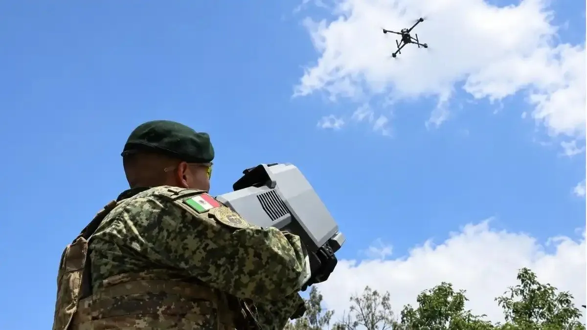 Escudo tecnológico en la franja norte: México y Estados Unidos ponen en marcha el operativo conjunto “Águila Alta” contra drones del crimen organizado Escudo tecnológico en la franja norte: México y Estados Unidos ponen en marcha el operativo conjunto “Águila Alta” contra drones del crimen organizado