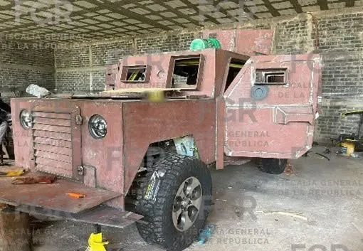 Golpe al crimen en Sinaloa: FGR asegura arsenal y cinco vehículos “monstruos” con blindaje artesanal en Guasave Golpe al crimen en Sinaloa: FGR asegura arsenal y cinco vehículos “monstruos” con blindaje artesanal en Guasave