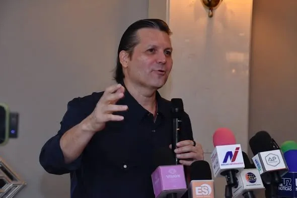 “Candidato ya fui, yo voy a ser gobernador”: Mario Zamora busca encabezar un frente opositor en Sinaloa “Candidato ya fui, yo voy a ser gobernador”: Mario Zamora busca encabezar un frente opositor en Sinaloa