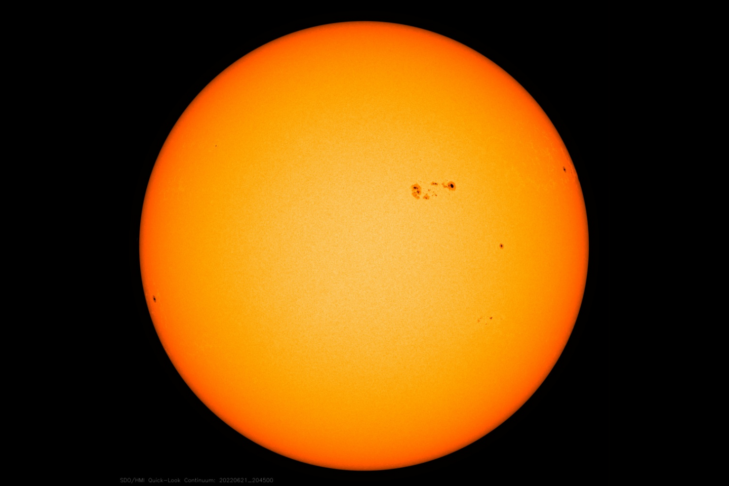 Descubren mancha solar gigante, es 3 veces más grande que la Tierra; cómo nos afecta