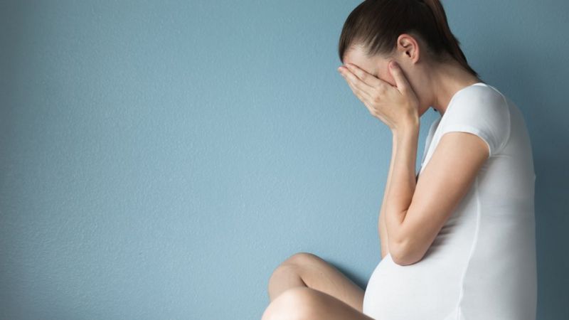 La violencia en los hospitales hacia las mujeres embarazadas tiene un nombre, y se llama: “violencia obstétrica”