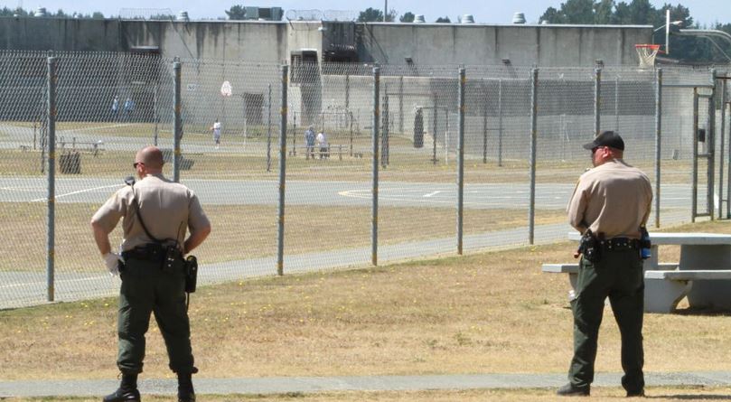 Prisionero muere tras un beso de una mujer en Estados Unidos