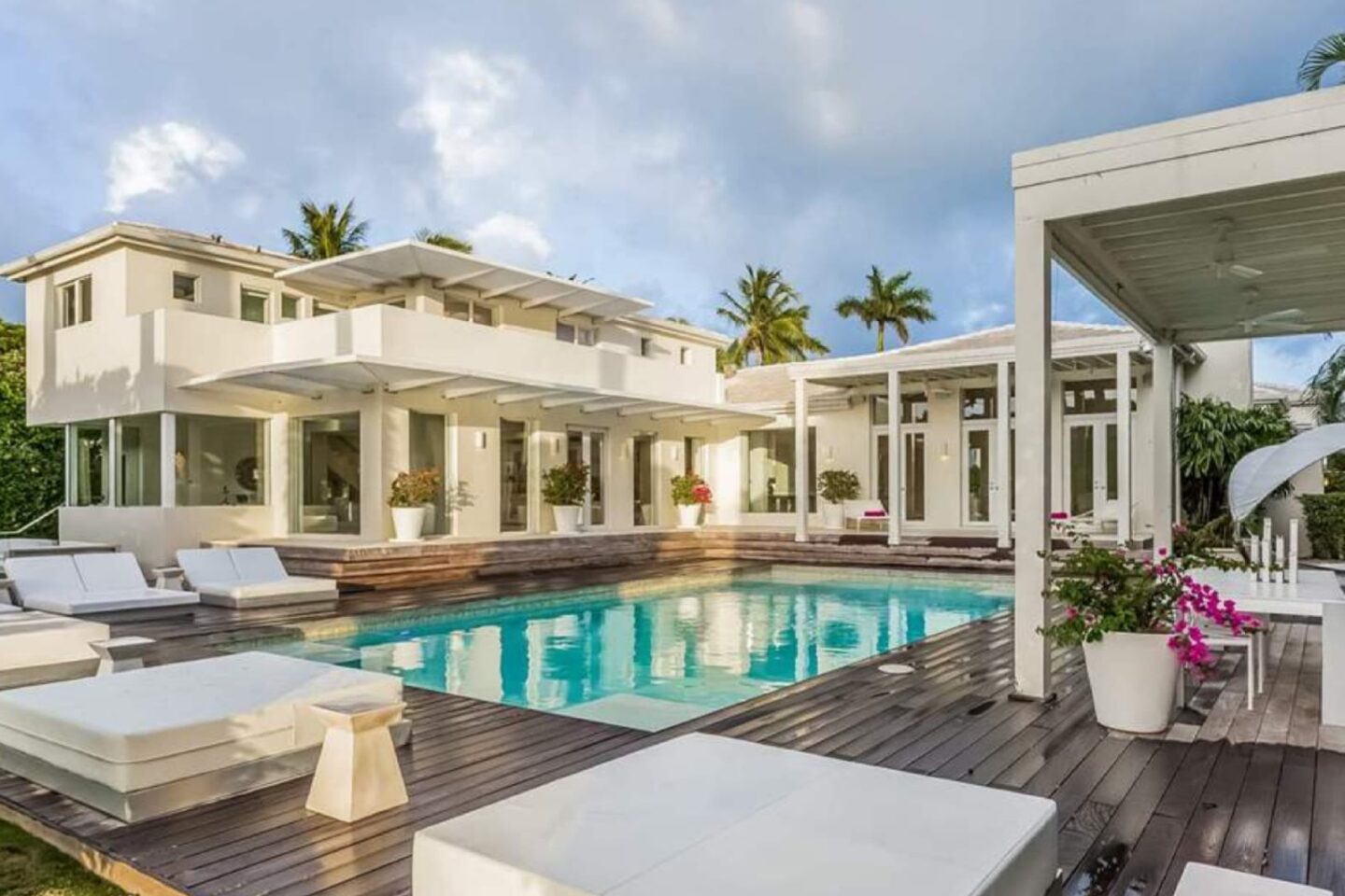 Se filtran las fotos de la mansión de Shakira en Miami