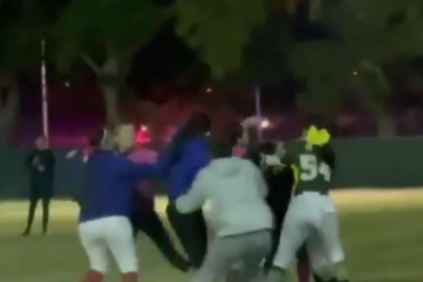 VIDEO: Mujeres se agarran a golpes en un campo de sóftbol en Los Mochis, Sinaloa