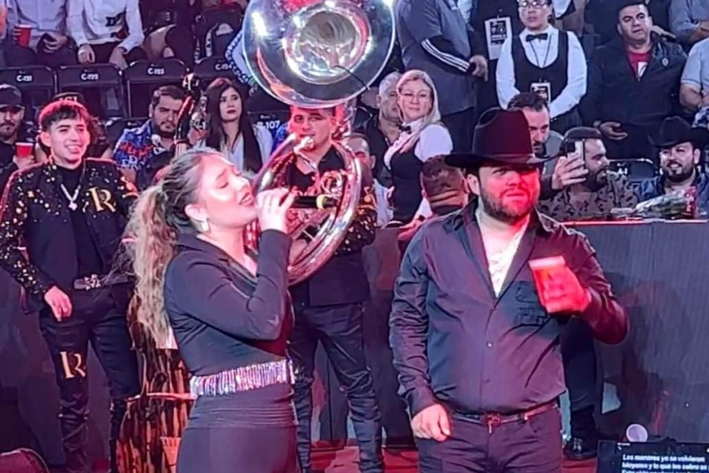 Frida Sofía, nieta de El Chapo Guzmán se avienta palomazo con el cantante, Luis R. Conriquez