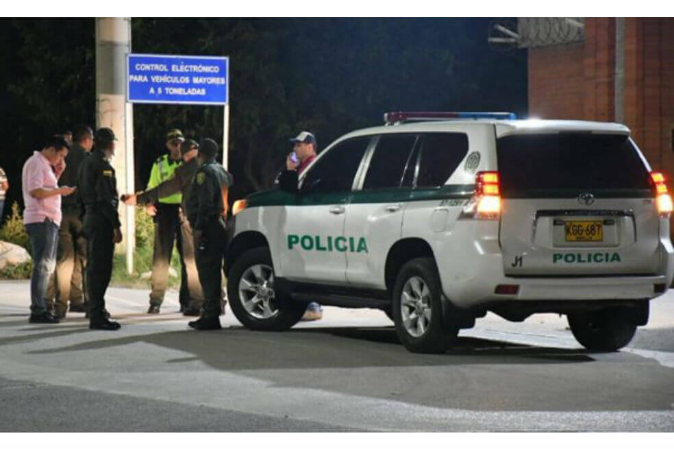 Una mujer grita y luego fallece mientras estaba en plena faena en un motel