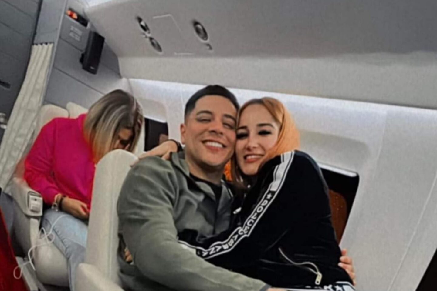 Eduin Caz y su esposa Daisy Anahy, dejan atrás rumores de infidelidad y así celebraron el Día del Amor y la Amistad