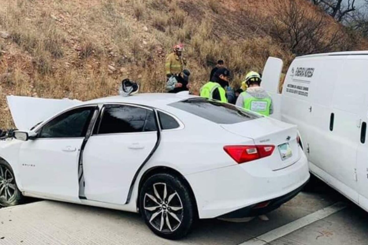 Choque en Sonora enluta a 5 familias de Sinaloa; Reportaron 5 fallecidos y dos heridos