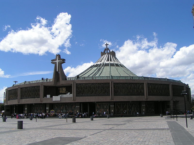Cuando iba a ver a la Virgen a la Basílica, pierde la vida un peregrino