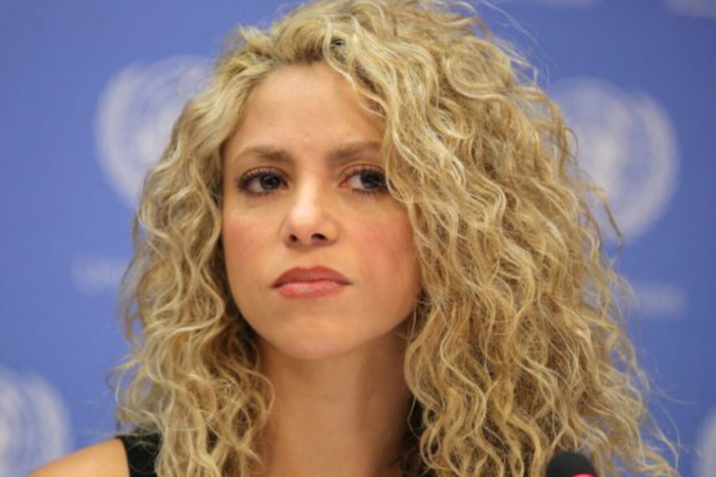 Desgarradoras imágenes de Shakira; Fue captada llorando en tienda de Nueva York (FOTOS)