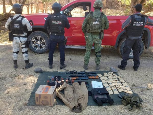 Guardia Nacional asegura arsenal y vehículos en Zacatecas