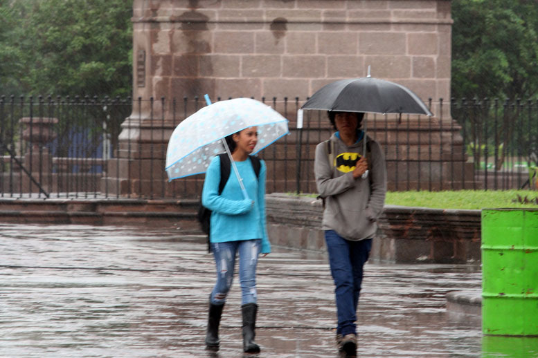 Fuertes rachas de viento, lluvias y temperaturas de  hasta 45 grados Celsius para este sábado
