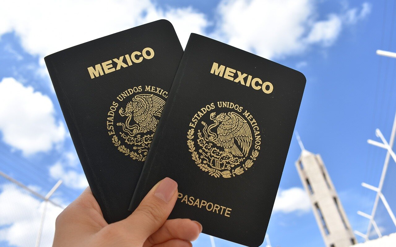 Aquí te decimos cómo puedes tramitar tu pasaporte vía WhasApp