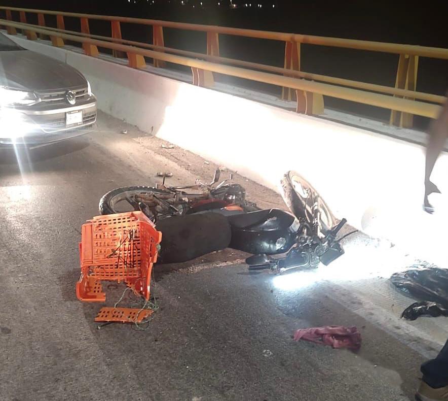 Choque deja como saldo una mujer sin vida y un hombre lesionado