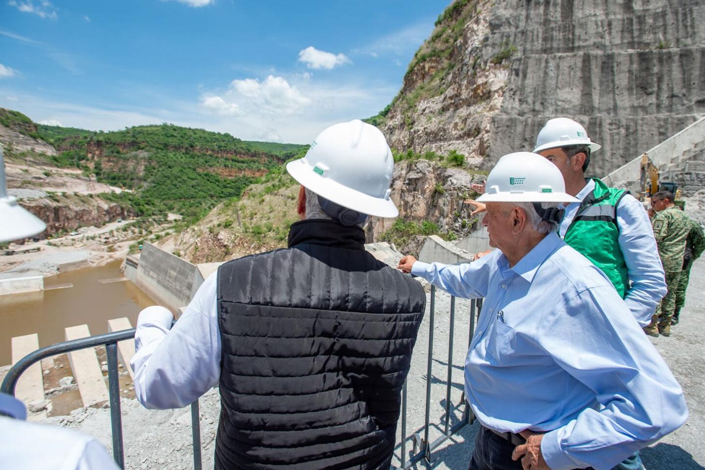 Presa el zapotillo abastecerá a Guadalajara y evitará inundar pueblos de los altos de jalisco: AMLO