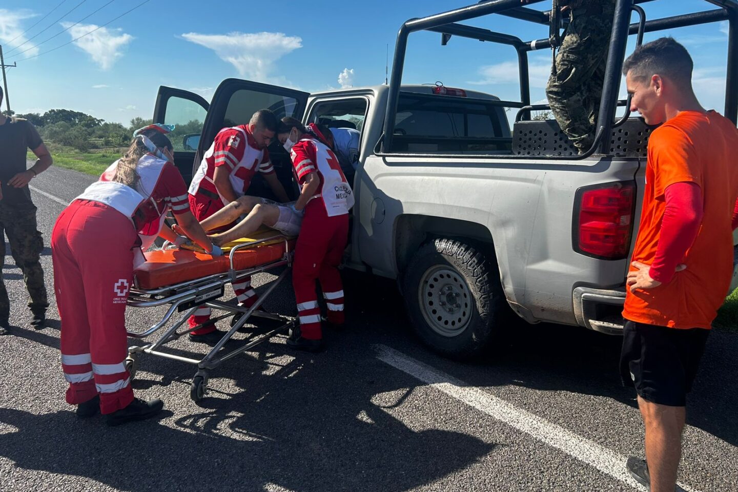 La SEMAR rescata en Las Glorias a tres jóvenes de Tijuana