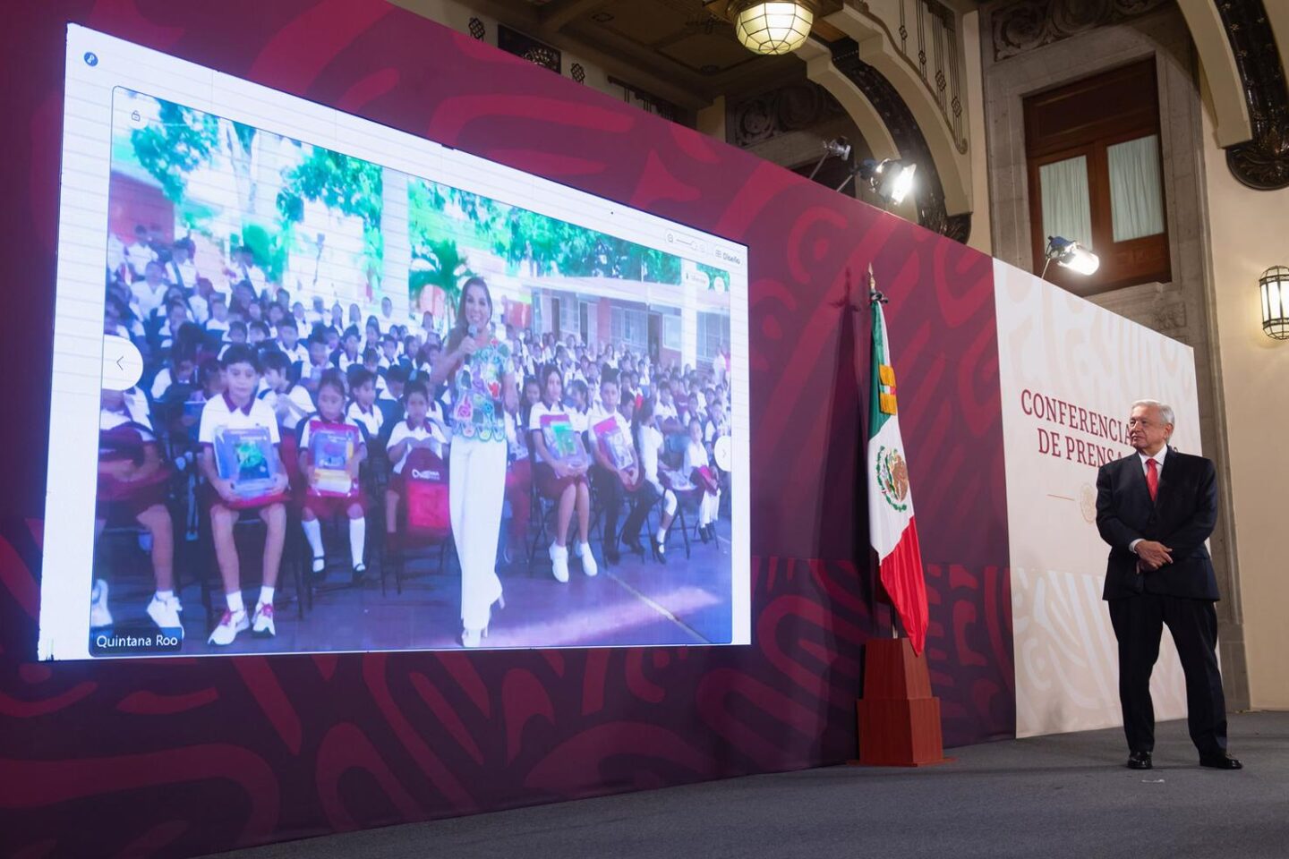 Presidente celebra inicio del ciclo escolar 2023-2024 de educación básica; gobierno distribuye 96.5 millones de libros de texto gratuitos