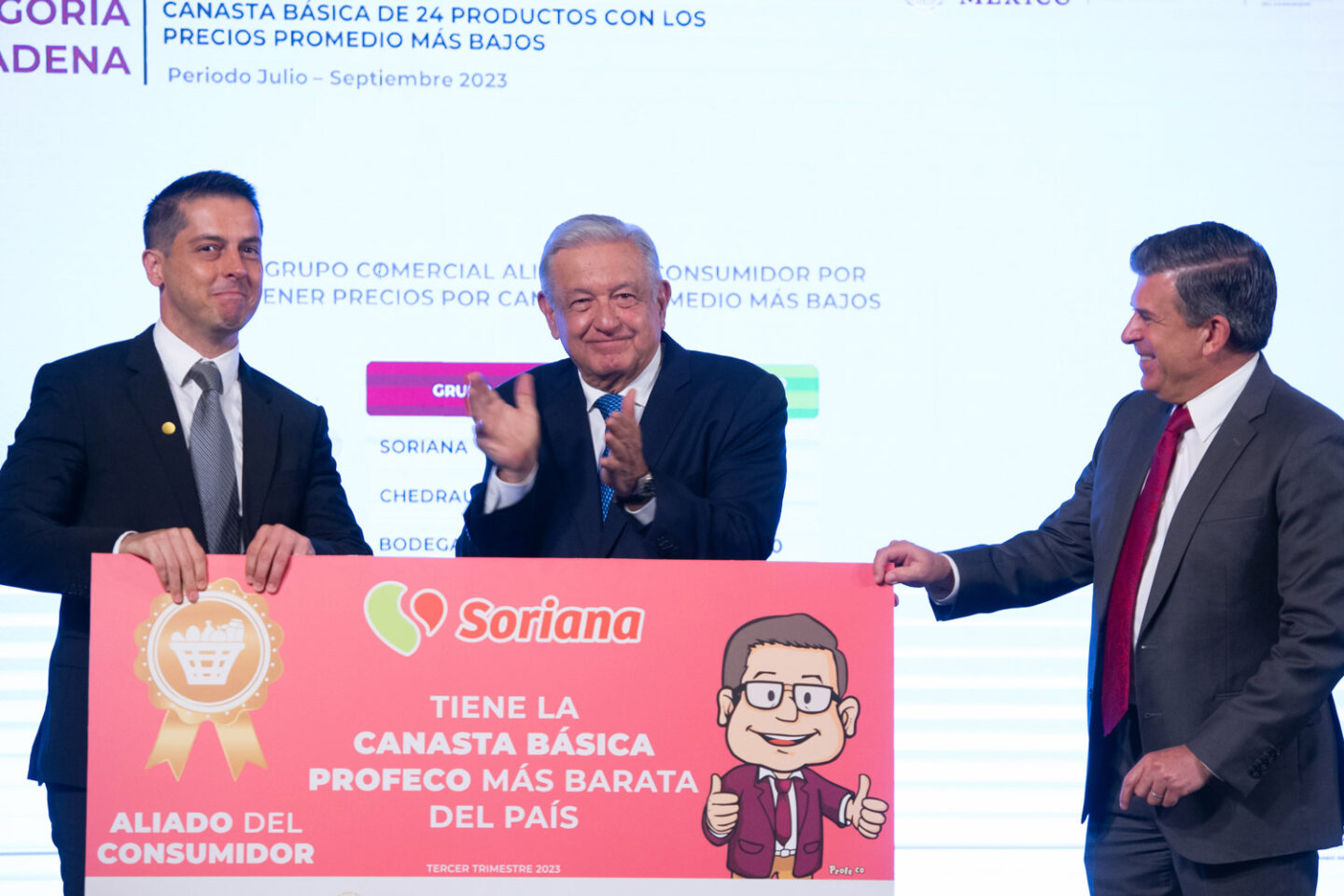 Gobierno reconoce aliados de los consumidores a cadena de supermercados y franquicias gasolineras