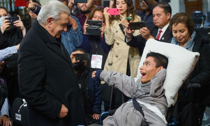 Gobierno de México donará casa a iniciativa de atención para personas con discapacidad, anuncia AMLO