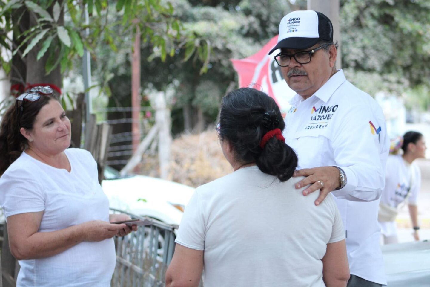 ‘Mingo’ Vázquez se compromete a resolver servicios públicos deficientes de la Burócrata