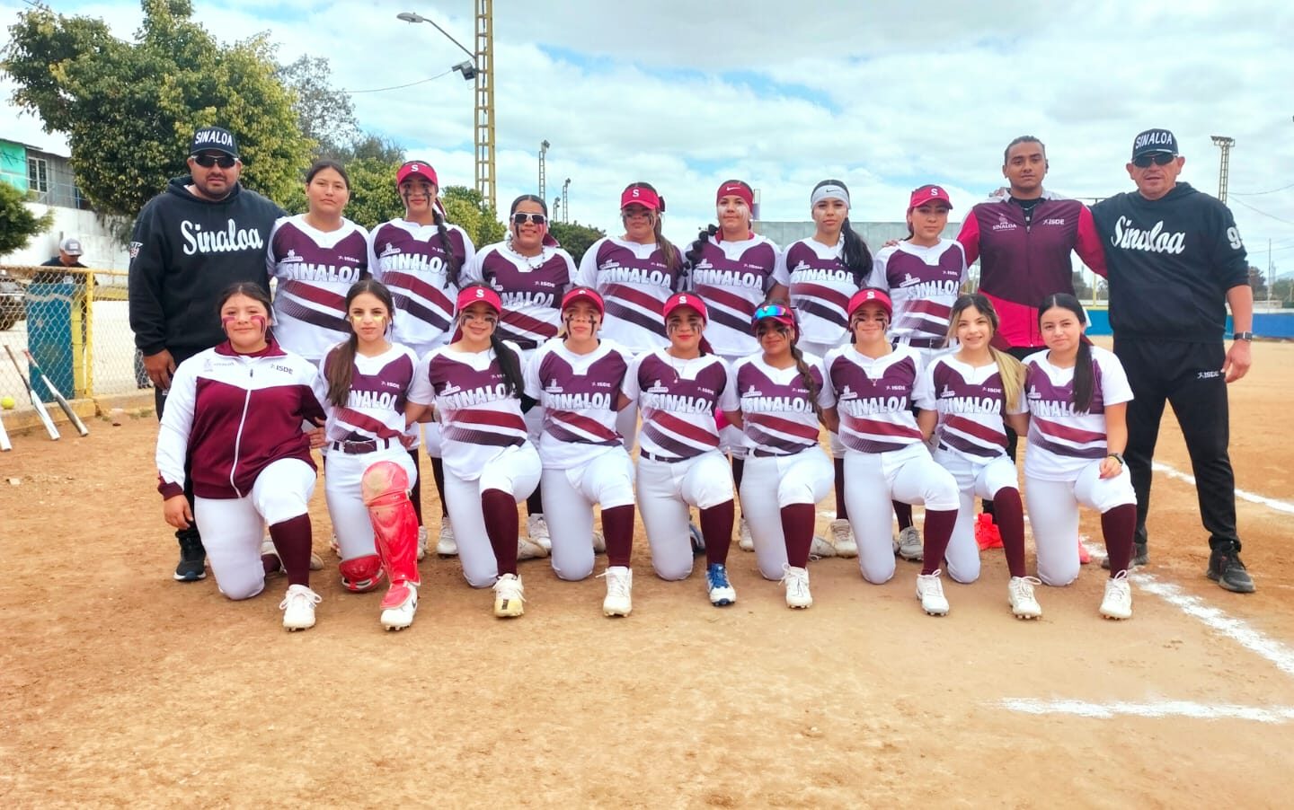 Polémico cierre para Sinaloa en Macroregional de Softbol