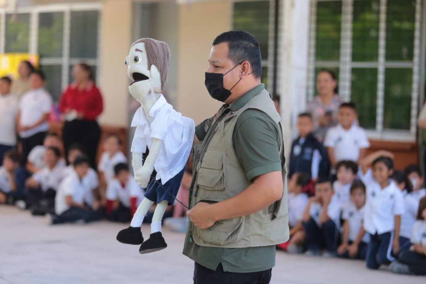 SSP Sinaloa lleva ‘Un Día con tu Gobierno’ a primaria en Navolato