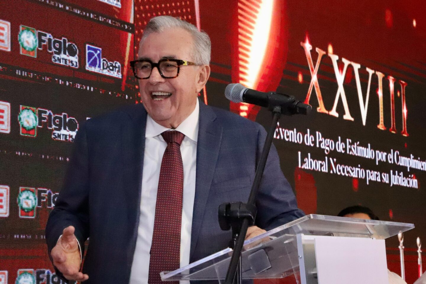 Es su momento de cosechar, disfrútenlo: Rocha Moya a maestros jubilados