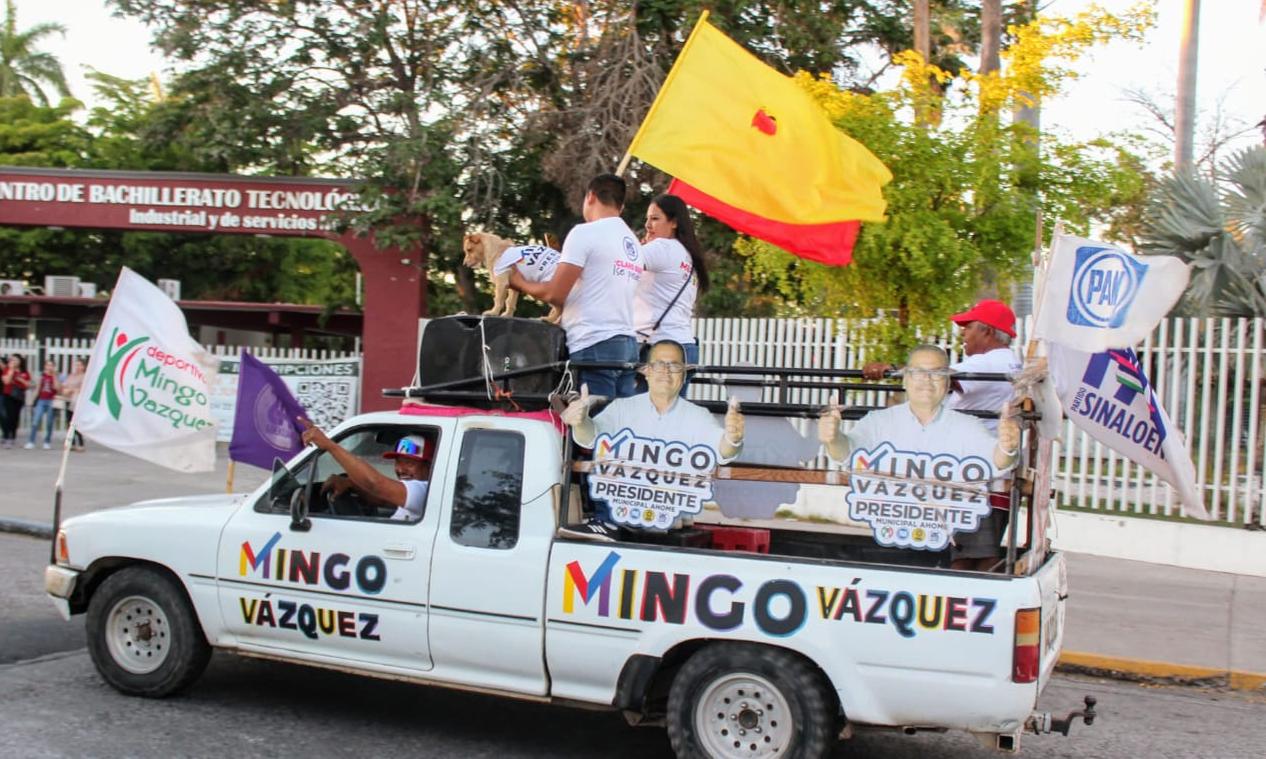 Cientos de autos y miles de personas acompañaron a Mingo en su rally de la victoria en Ahome