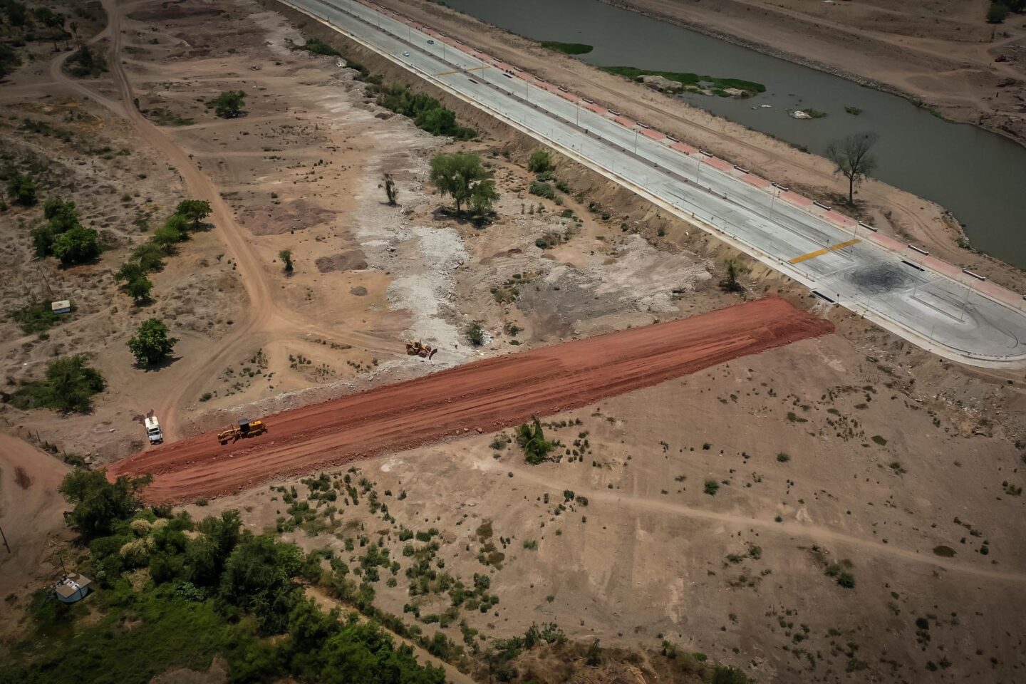 Avanza en tiempo y forma pavimentación de la calle que conecta el malecón Sánchez Alonso con la av. Álvaro Obregón: Juan de Dios Gámez