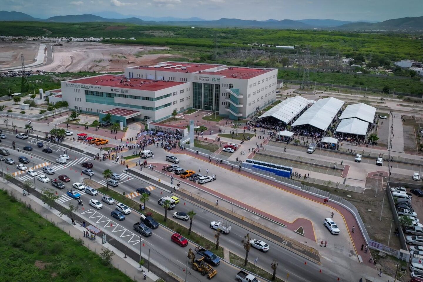 AMLO y Rocha inauguran el nuevo Hospital General de Culiacán