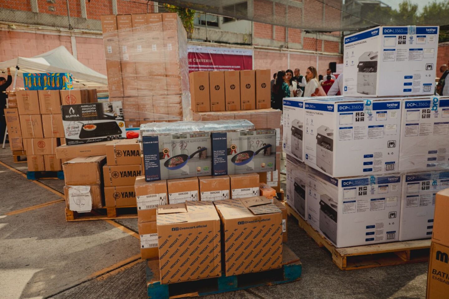 FIRMA EL SISTEMA DIF SINALOA CONVENIO PARA EL EQUIPAMIENTO DE CLUBES Y CASAS DE DÍA PARA PERSONAS MAYORES