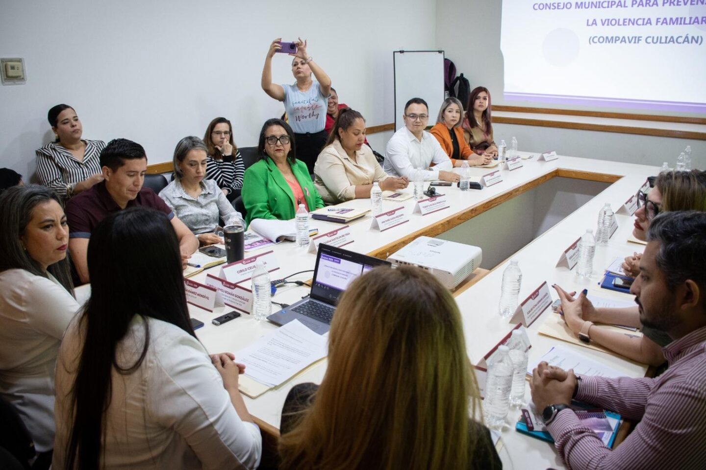 Realizan sesión ordinaria del Consejo Municipal para Prevenir y Atender la  Violencia Familiar