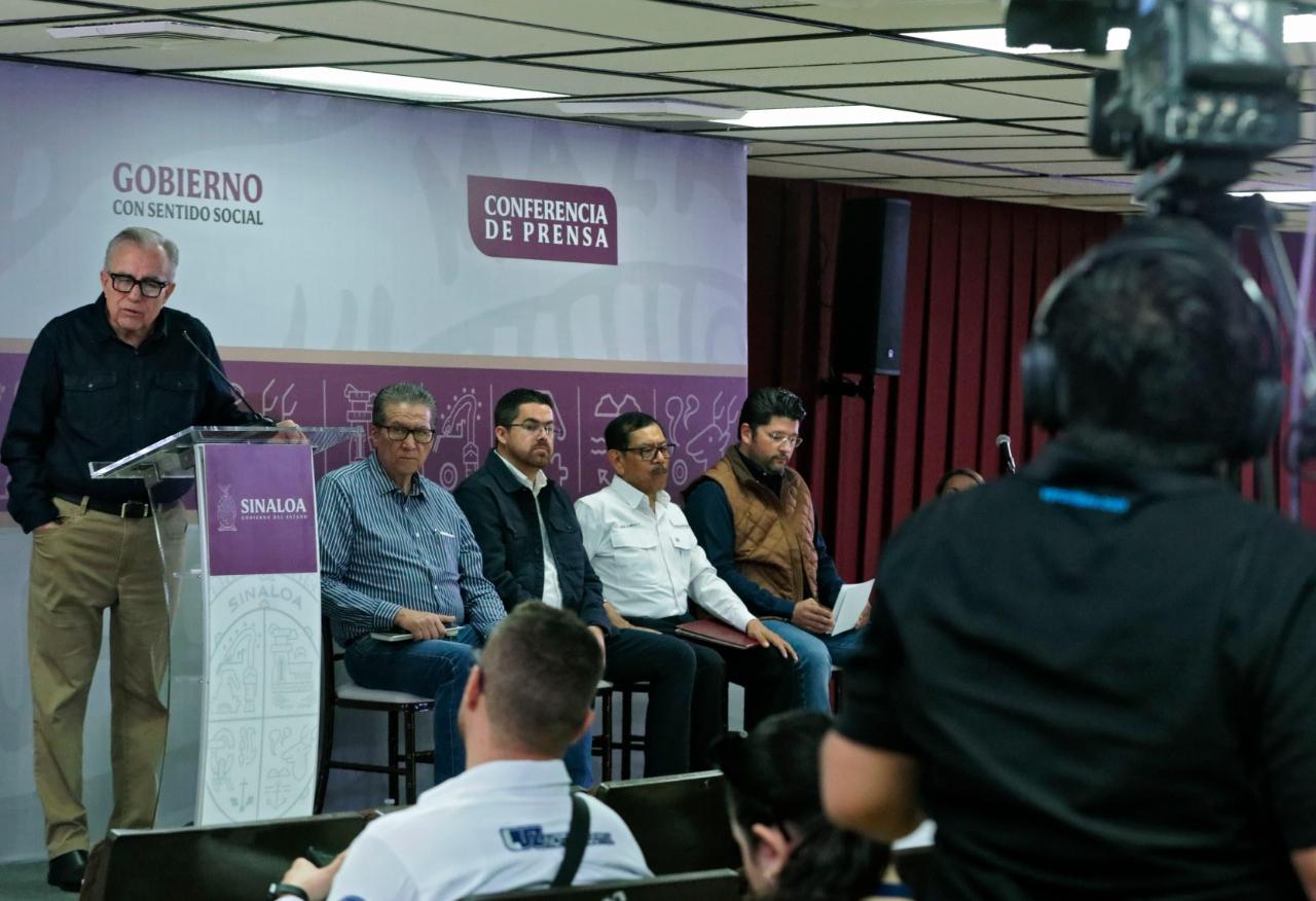 Gobierno del estado apoyará a los pequeños y medianos comerciantes culiacanenses: Rocha Moya