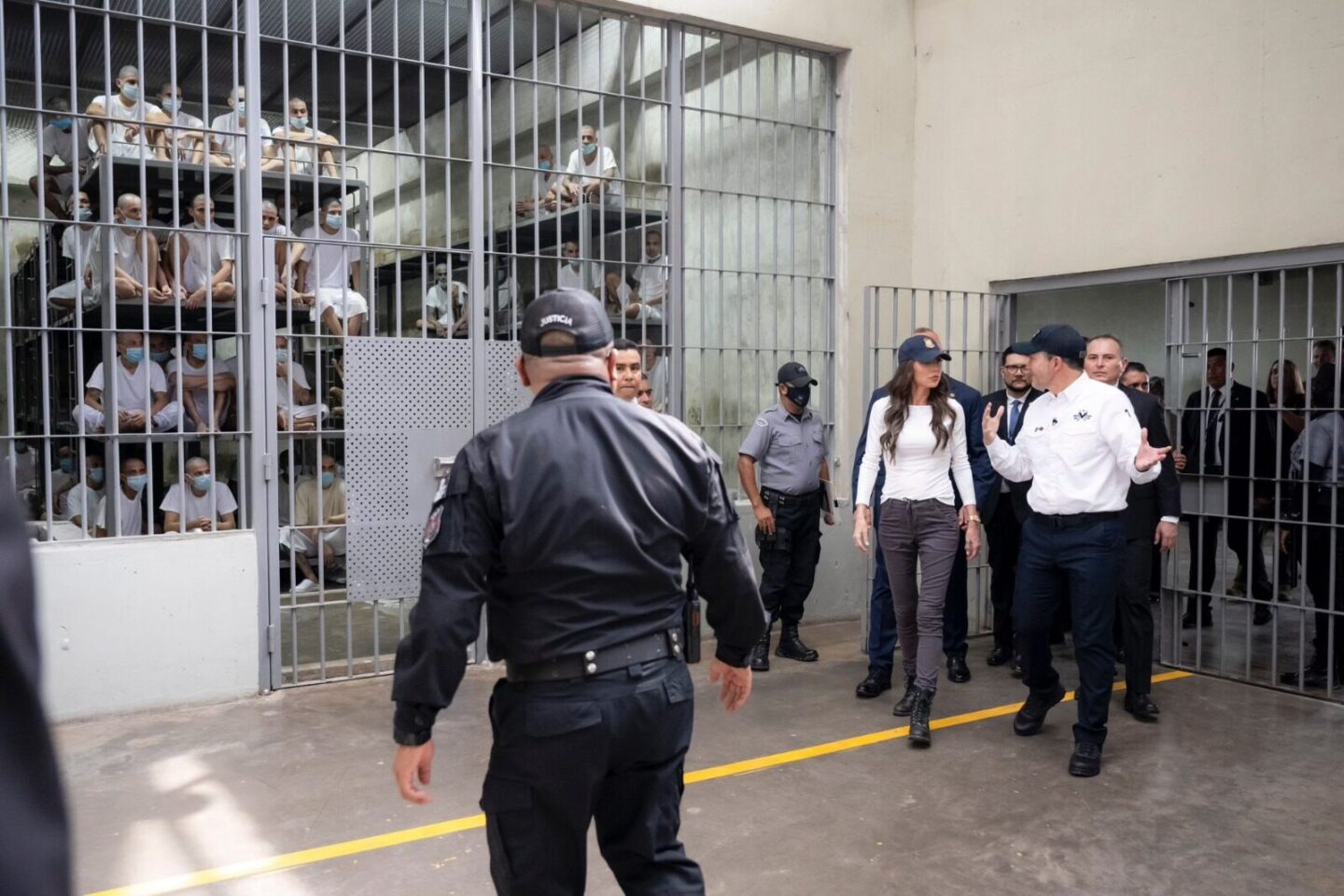 EE. UU. advierte: Salgan ahora o enfrentarán prisión en El Salvador