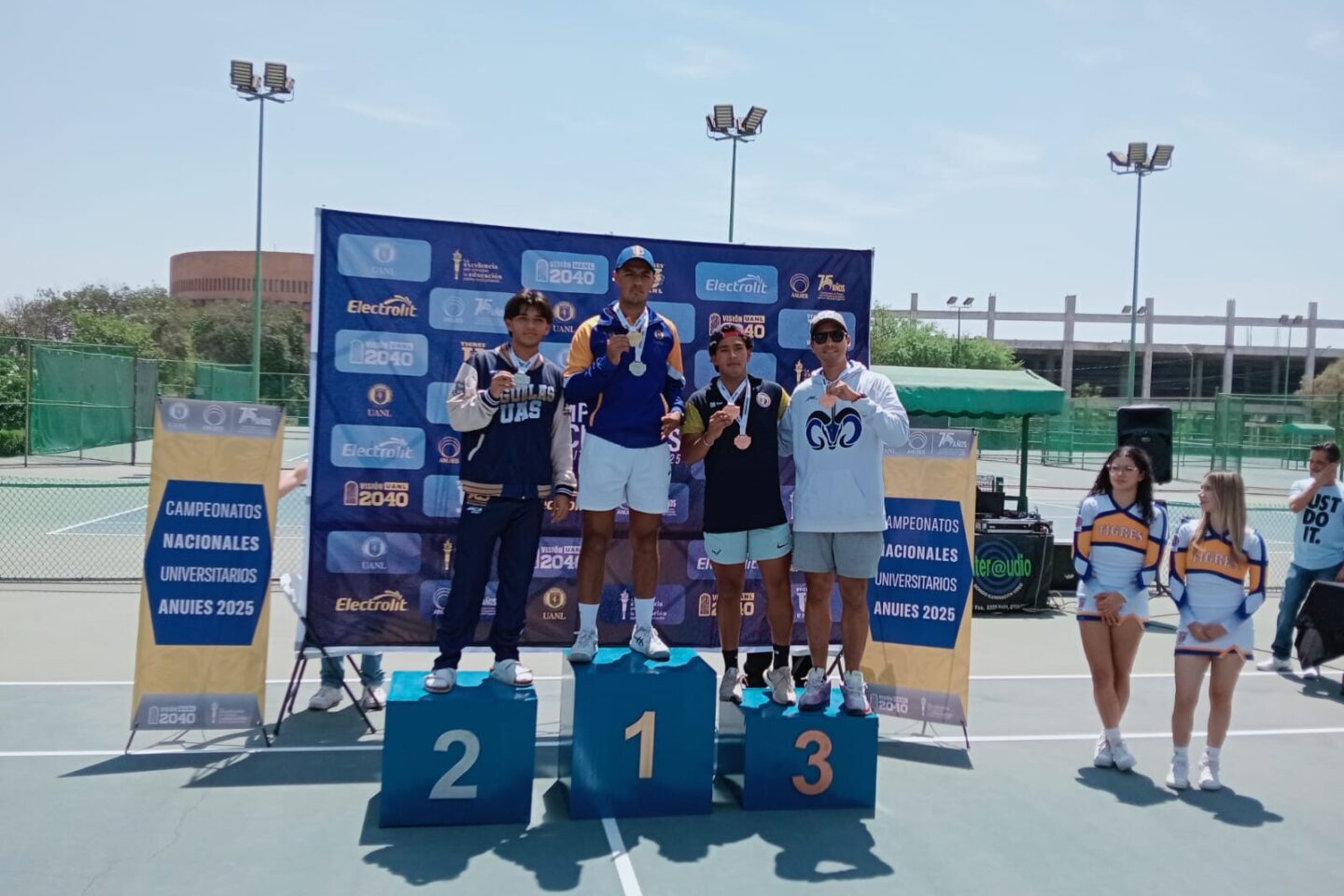 Armando Martínez, estudiante de la UAS, gana medalla de plata en el tenis del Nacionales ANUIES 2025