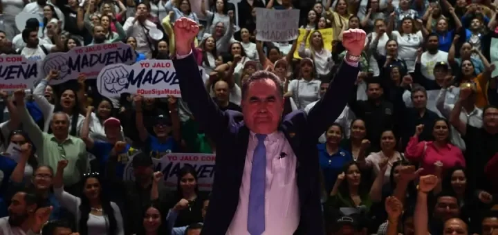 Con el respaldo abrumador de la comunidad universitaria, comparece Jesús Madueña Molina como aspirante a la Rectoría de la UAS 2025-2029