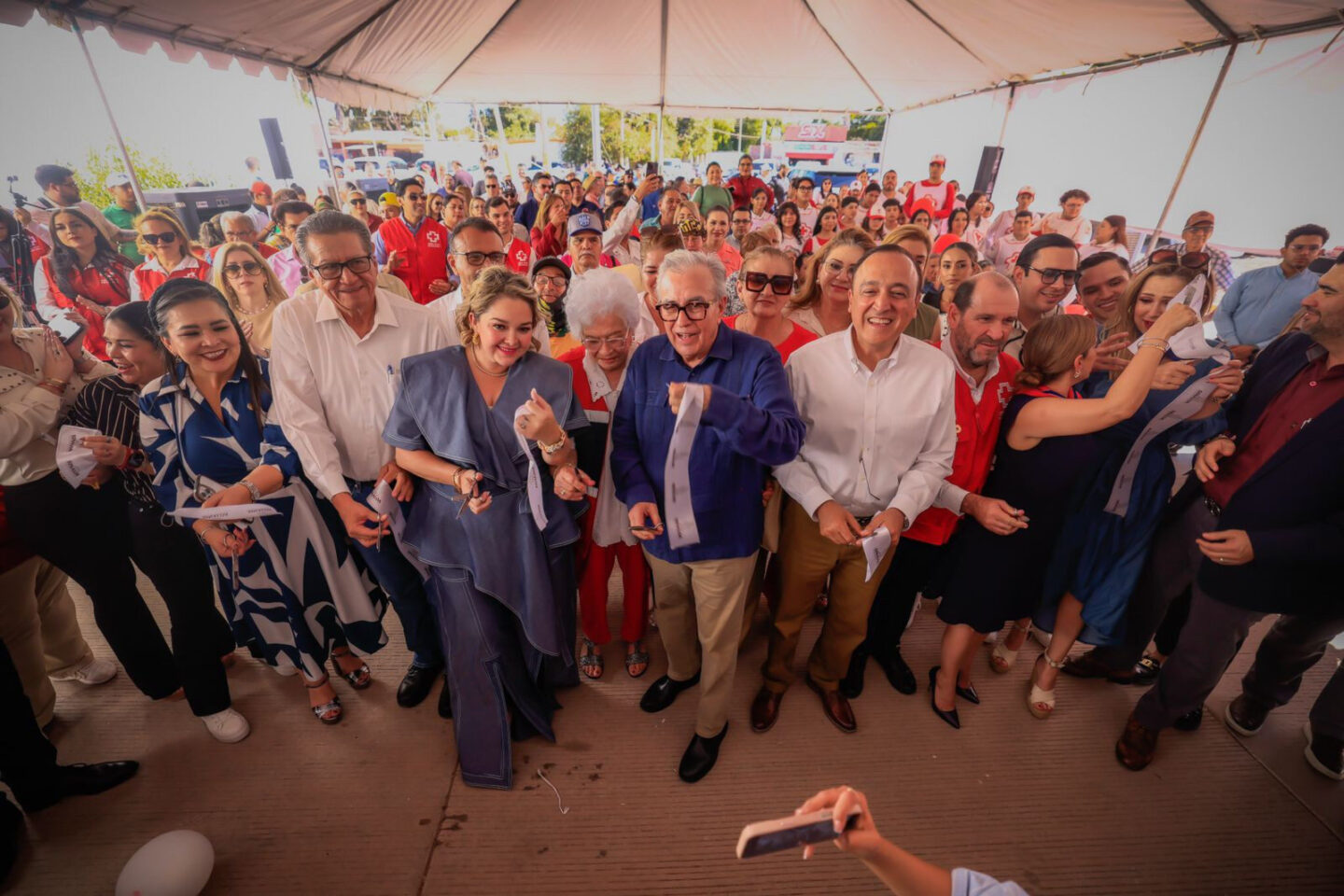 Gobernador Rocha Moya reapertura la base de la Cruz Roja en Villa de Ahome