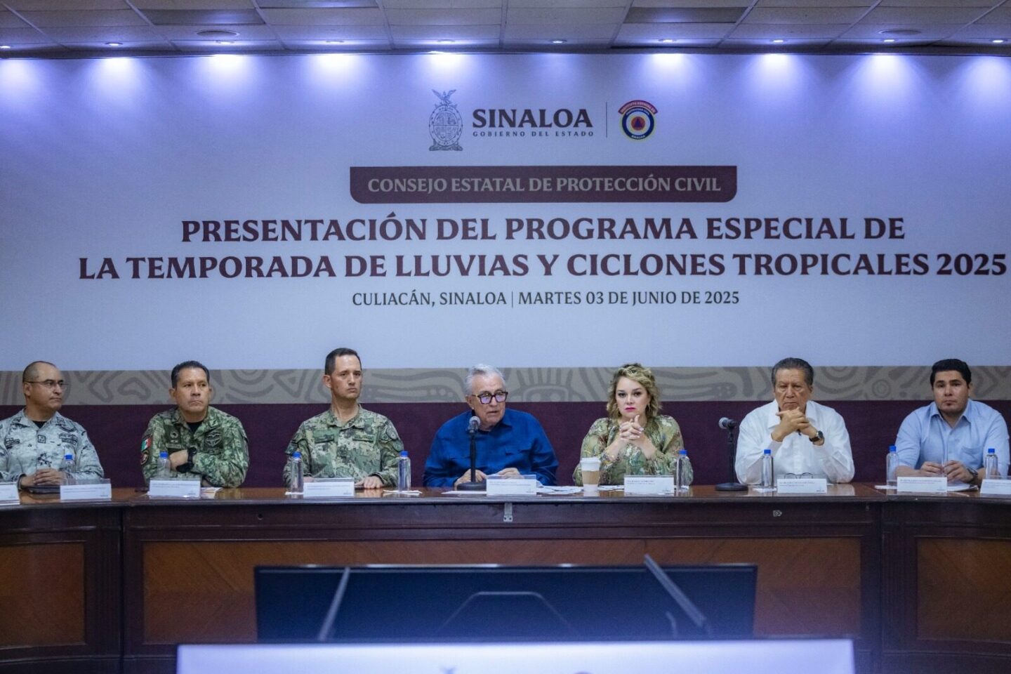 Instala gobernador Rocha Consejo Estatal de Protección Civil y se declara, a partir de hoy, en sesión permanente